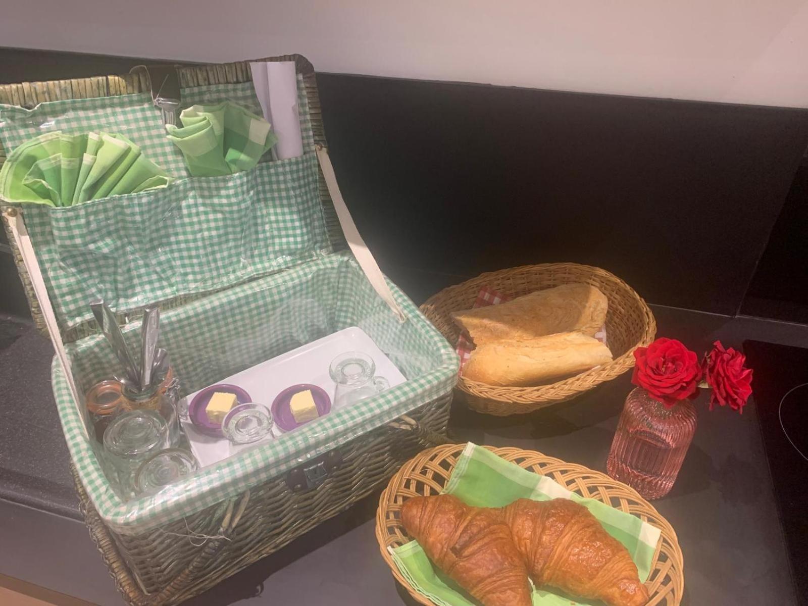 Reve D'Azur, 2 Chambres, Maison Julia En Bord De Mer A La Nartelle, Piscine Partagee, Parking & Terrasse Bbq, Wifi Et Draps Inclus Plage A Pied Sainte-Maxime Exteriér fotografie