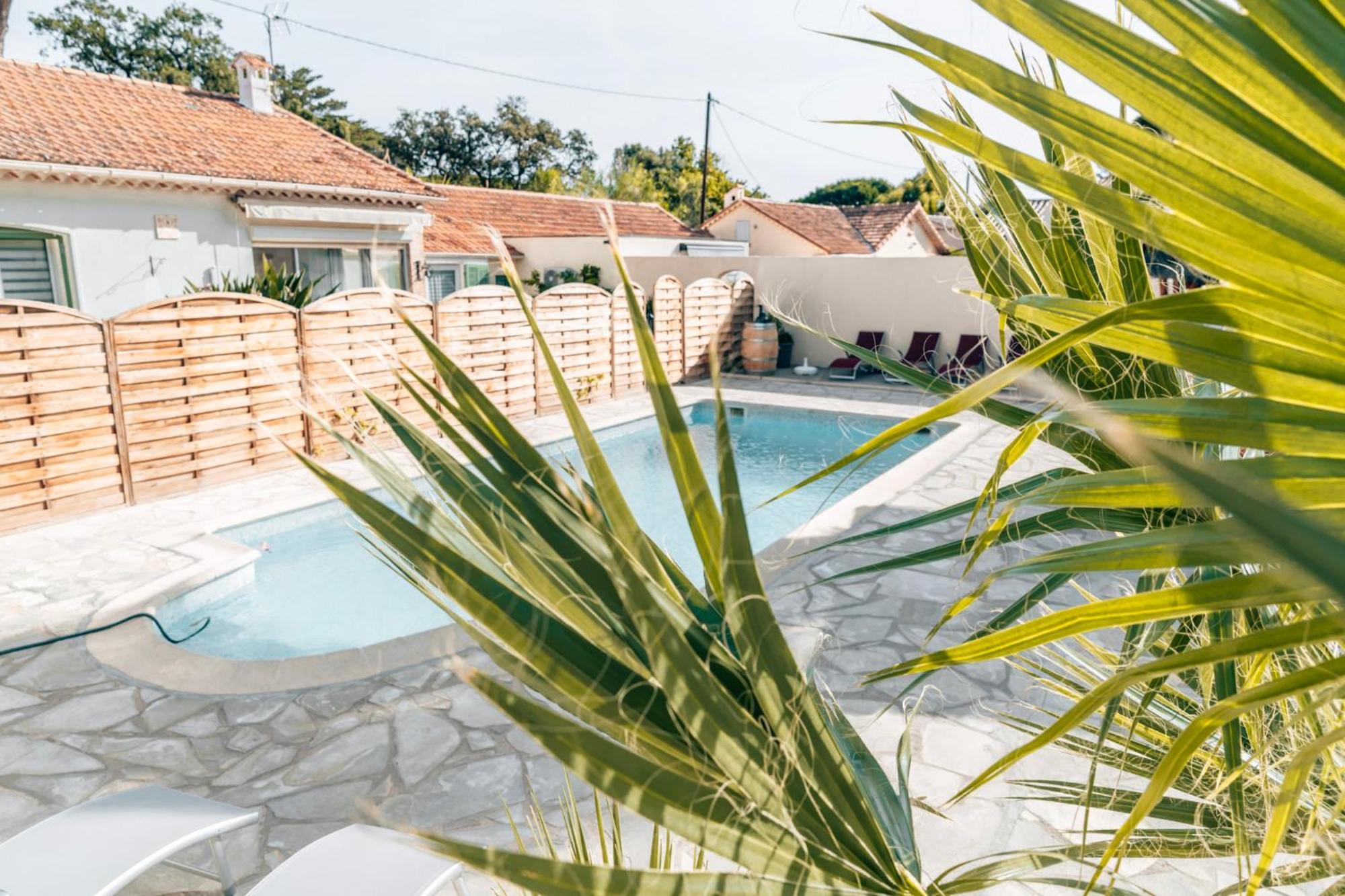 Reve D'Azur, 2 Chambres, Maison Julia En Bord De Mer A La Nartelle, Piscine Partagee, Parking & Terrasse Bbq, Wifi Et Draps Inclus Plage A Pied Sainte-Maxime Exteriér fotografie