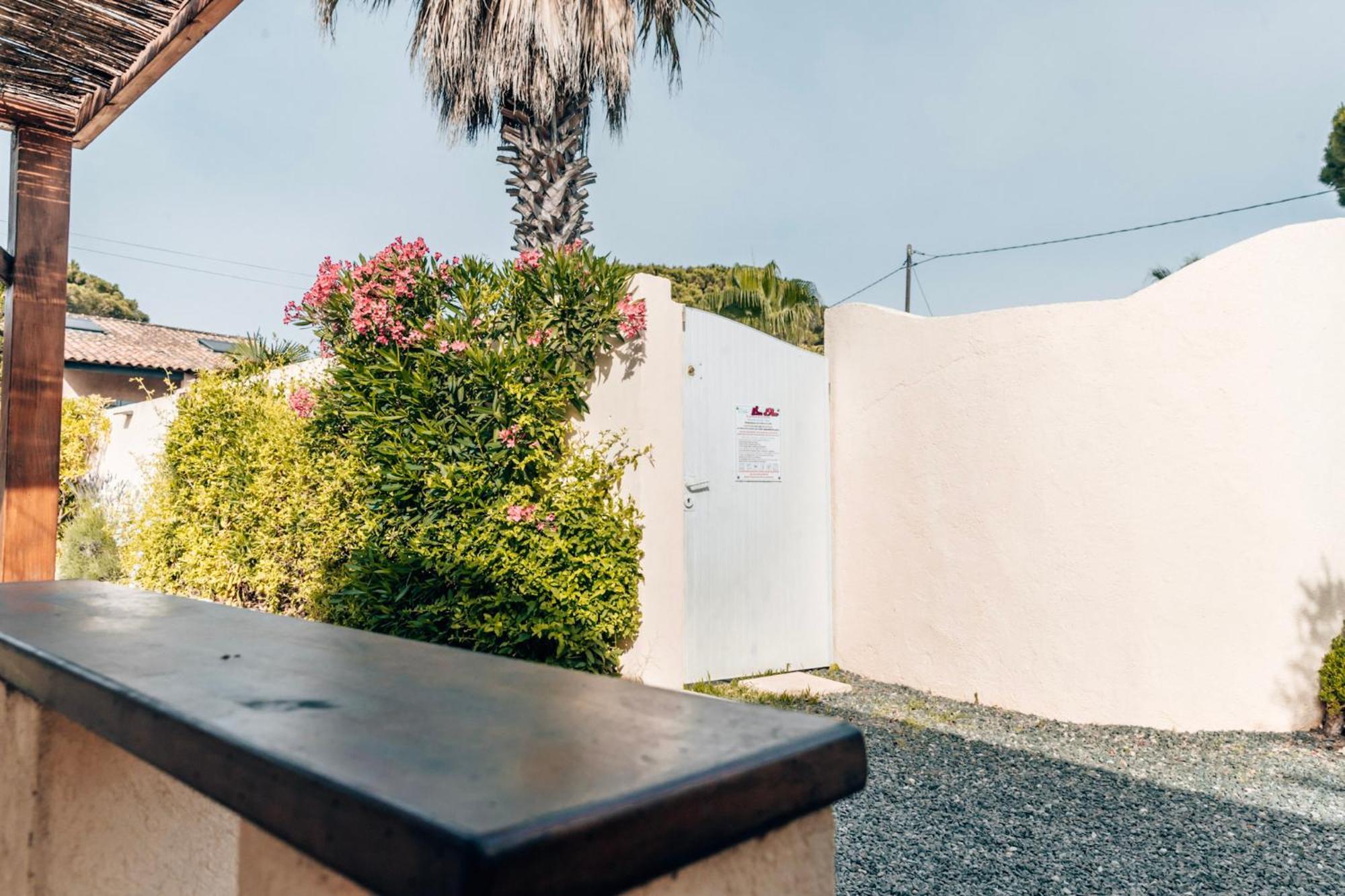Reve D'Azur, 2 Chambres, Maison Julia En Bord De Mer A La Nartelle, Piscine Partagee, Parking & Terrasse Bbq, Wifi Et Draps Inclus Plage A Pied Sainte-Maxime Exteriér fotografie